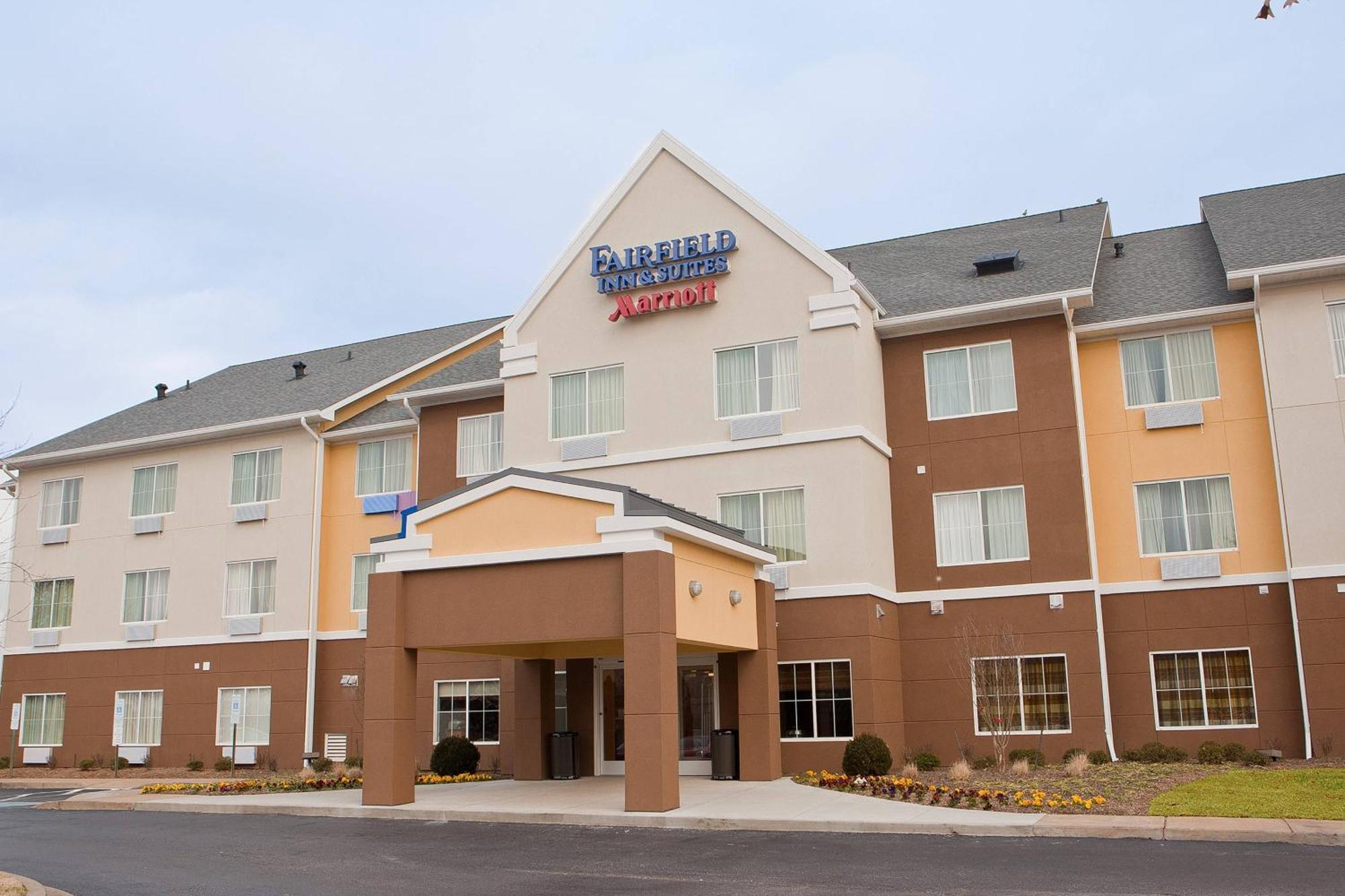 Fairfield Inn & Suites By Marriott Memphis East Galleria Exterior photo